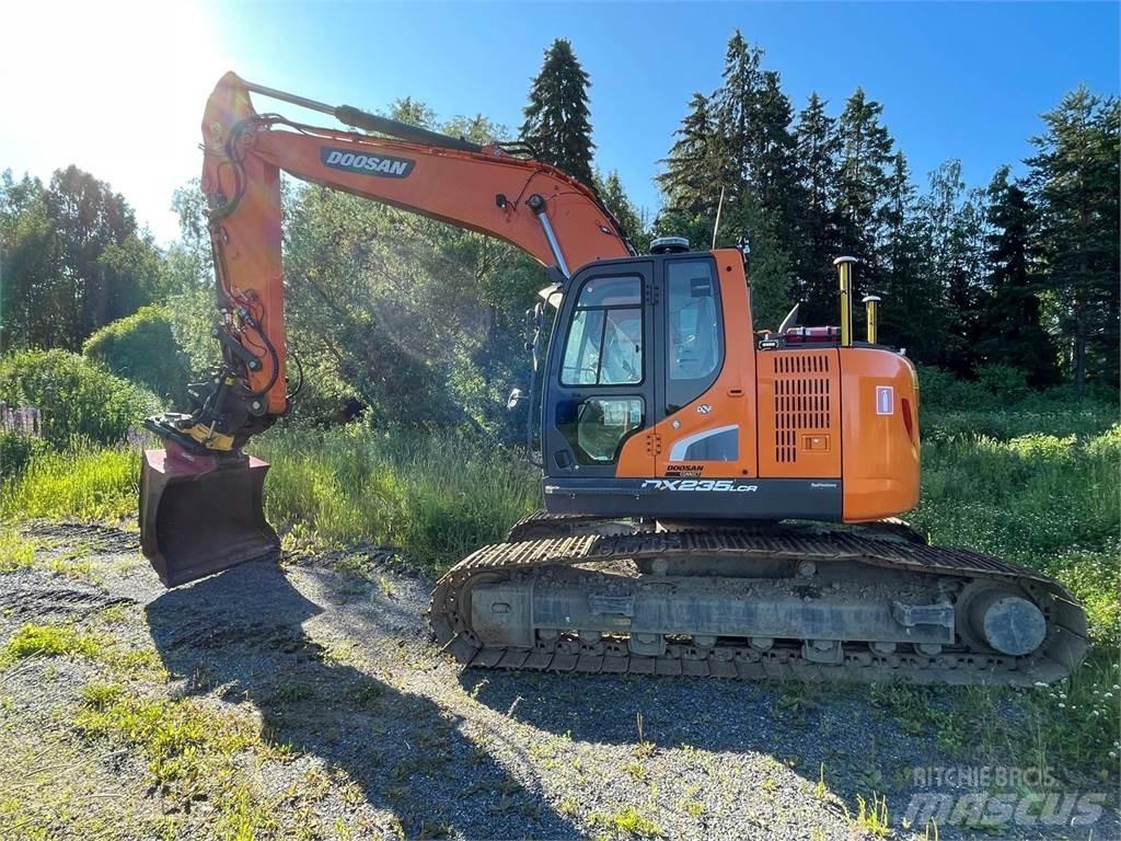 Doosan DX235 LRC Kāpurķēžu ekskavatori