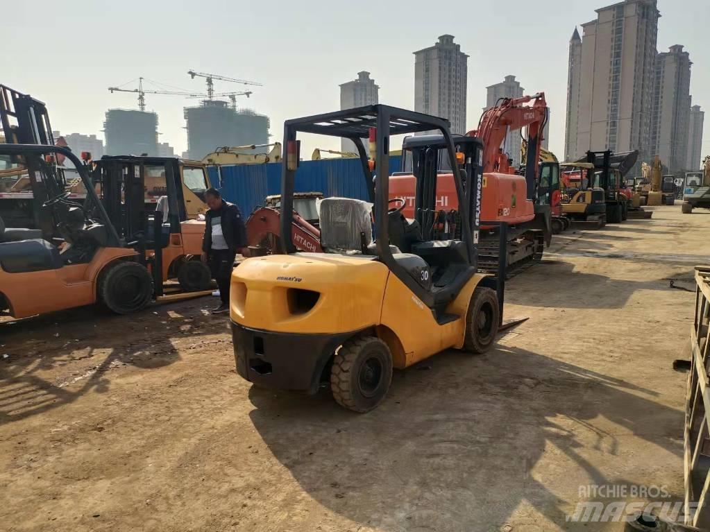 Komatsu FD 30 T-16 Tehnika ar dīzeļa dzinēju