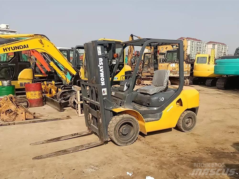 Komatsu FD 30 T-16 Tehnika ar dīzeļa dzinēju