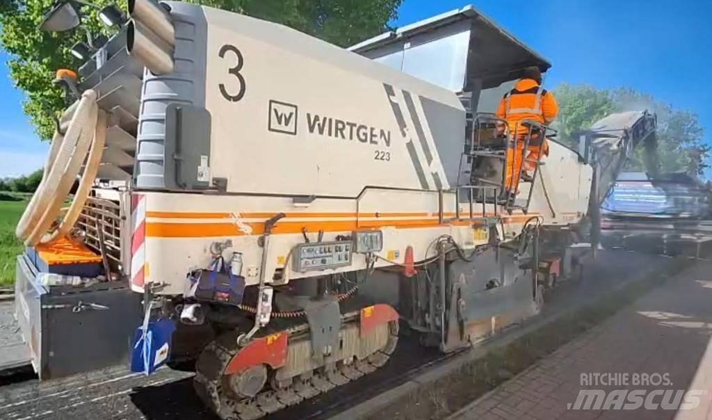Wirtgen W 220 Asfalta dzesēšanas iekārtas