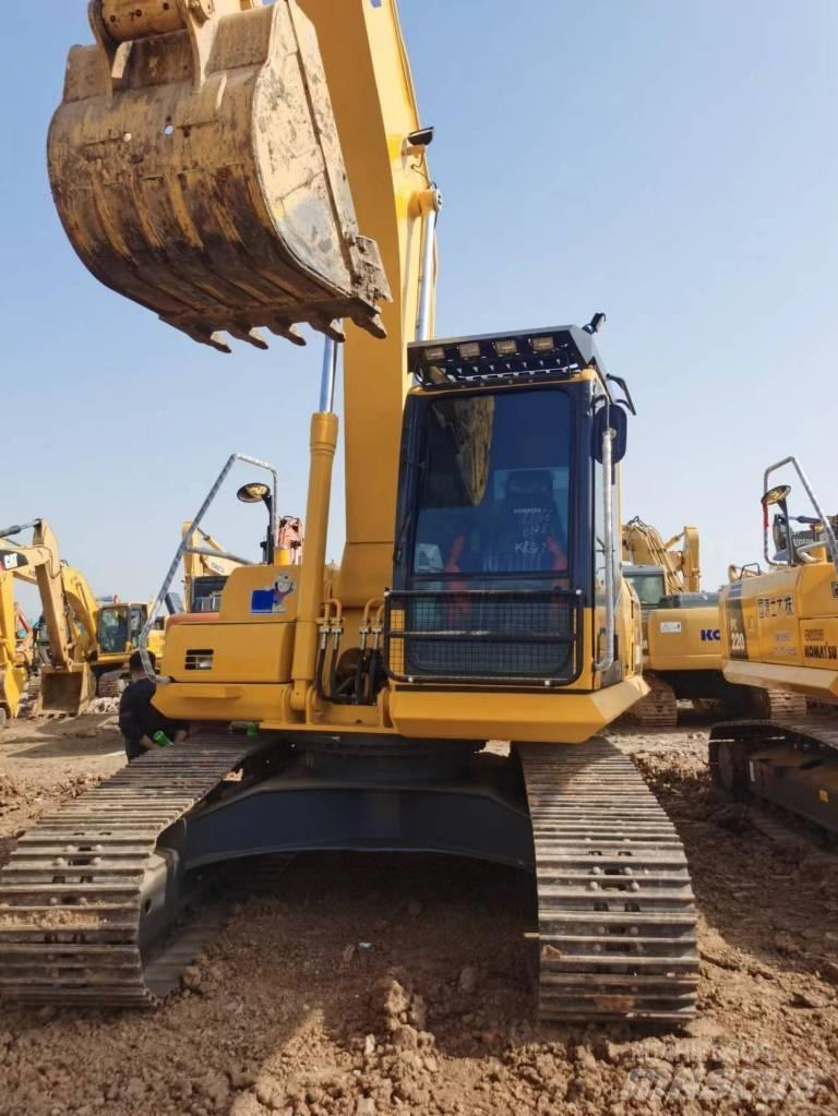 Komatsu PC 200 Kāpurķēžu ekskavatori
