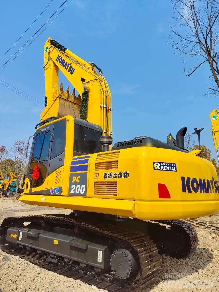 Komatsu PC 200 Kāpurķēžu ekskavatori