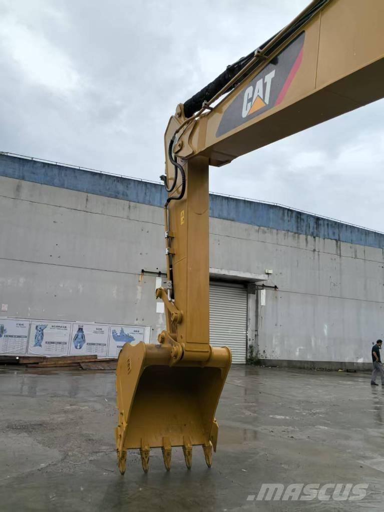 CAT 320 D L Kāpurķēžu ekskavatori