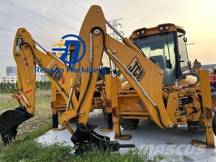 JCB 3 CX Ekskavatori-iekrāvēji