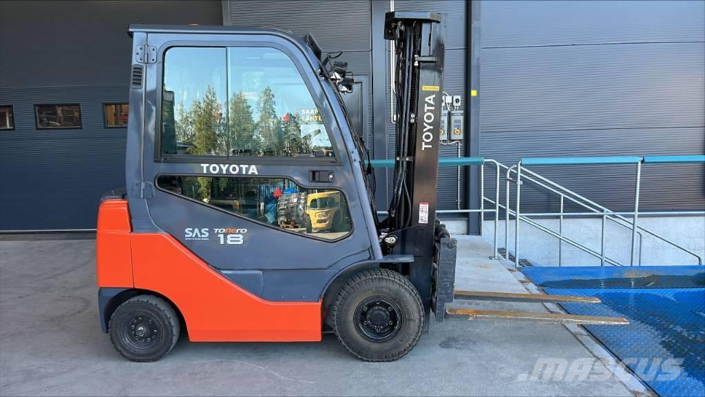 Toyota 02-8 FDF 18 Tehnika ar dīzeļa dzinēju