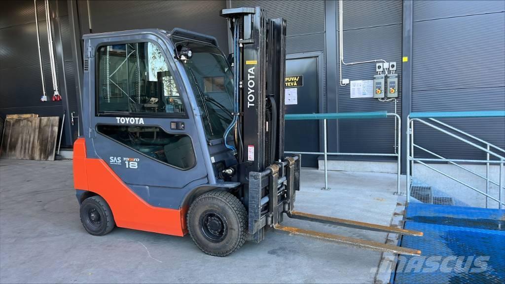 Toyota 02-8 FDF 18 Tehnika ar dīzeļa dzinēju