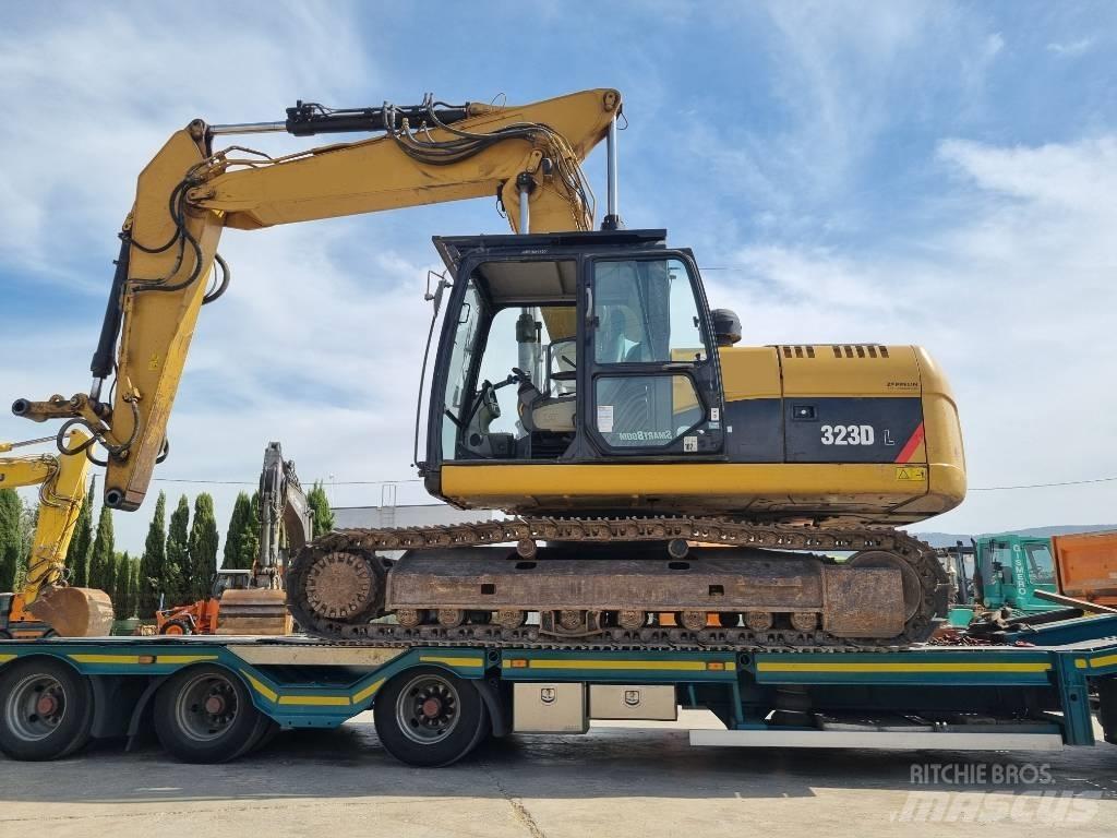 CAT 323 D L Kāpurķēžu ekskavatori