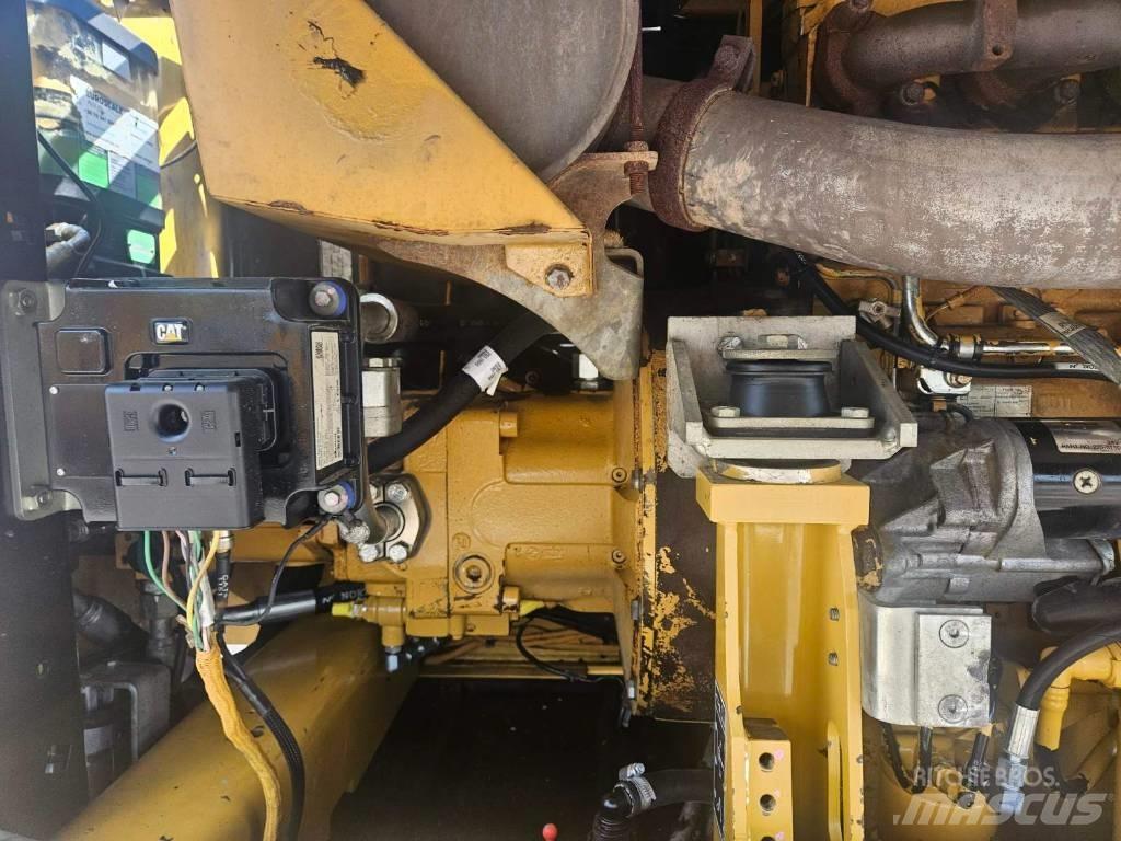 CAT M 316 D Ekskavatori uz riteņiem