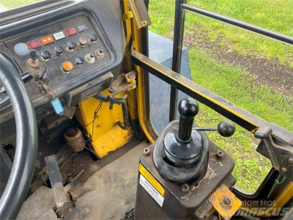 Hanomag 44D Iekrāvēji uz riteņiem