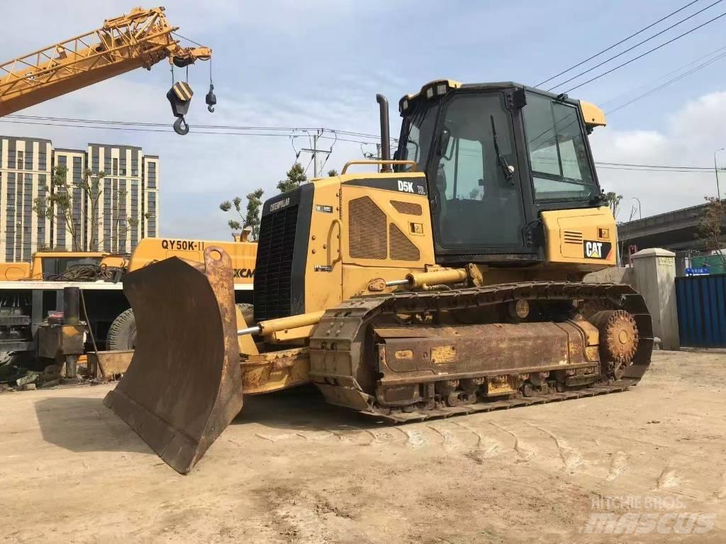 CAT D 5 K Kāpurķēžu buldozeri