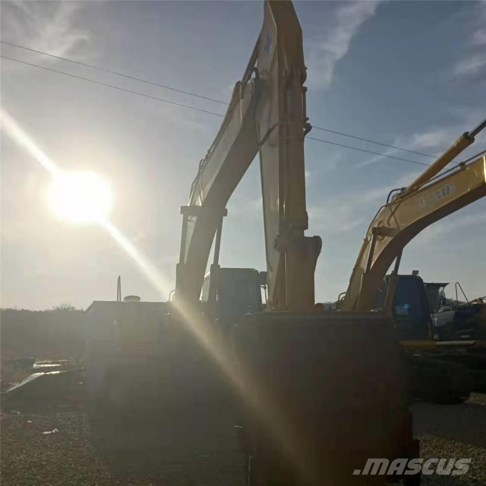 Komatsu PC360-7 Kāpurķēžu ekskavatori