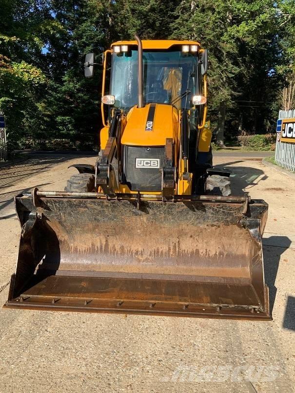 JCB 3CX Plus Ekskavatori-iekrāvēji