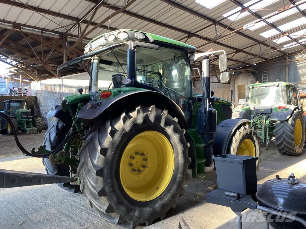 John Deere 6155R Traktori