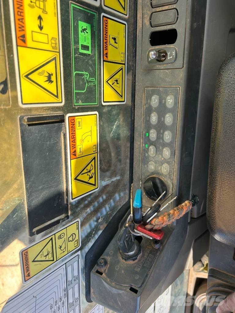 CAT 323 F L Kāpurķēžu ekskavatori