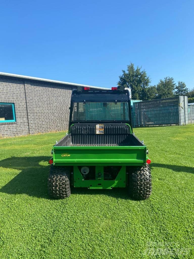 John Deere TH 6x4 Visurgājēji