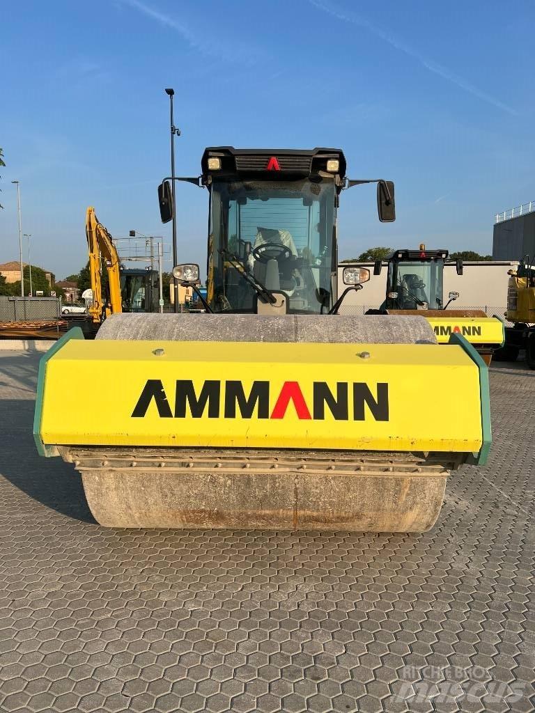 Ammann ARS 130 Pneimatiskie veltņi