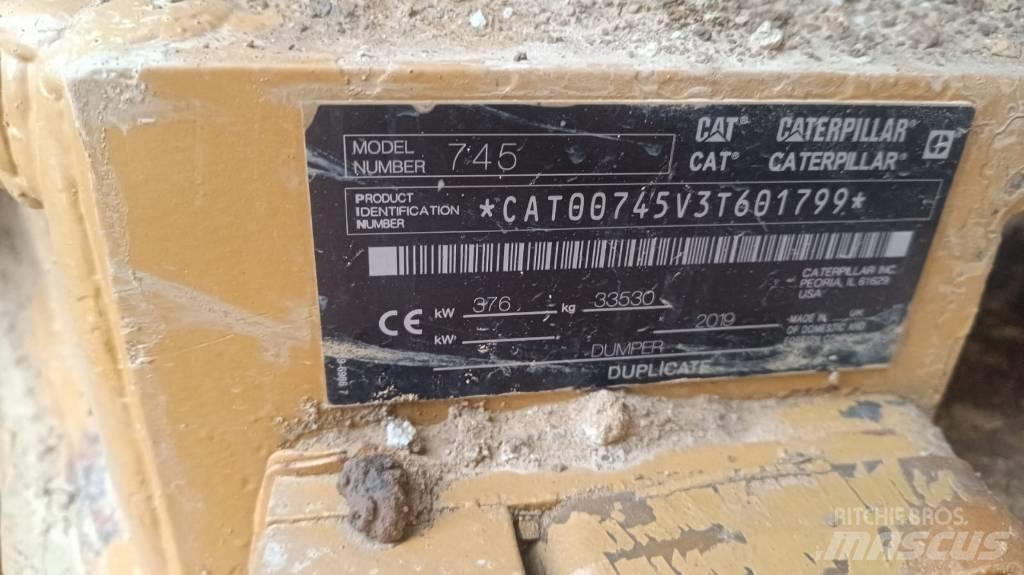 CAT 745 Artikulētie pašizgāzēji