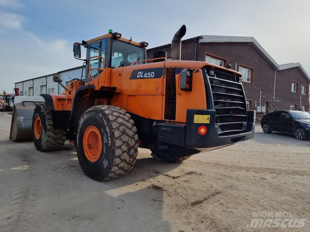 Doosan DL 450 Iekrāvēji uz riteņiem