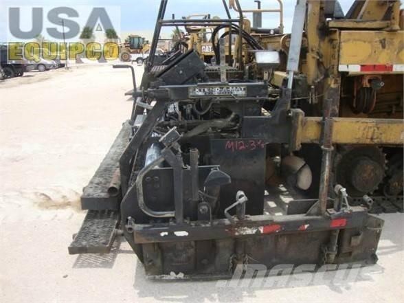 CAT AP-1050B Asfalta klājēji