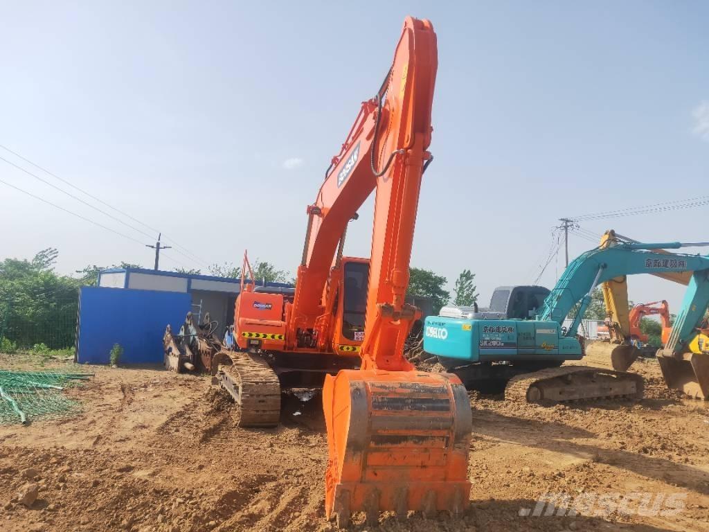 Doosan DH220LC-7 Kāpurķēžu ekskavatori
