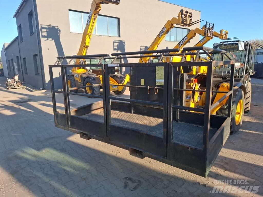 JCB kosz narzędziowy Citas sastāvdaļas