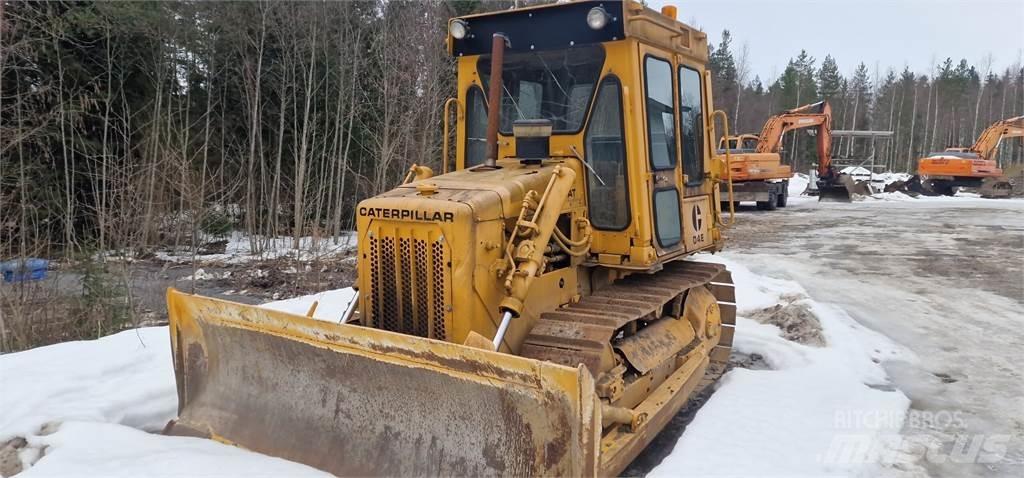 CAT D4E Kāpurķēžu buldozeri