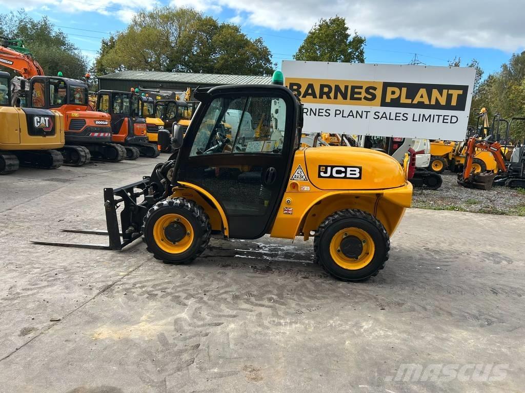 JCB 520-40 Teleskopiskie manipulatori
