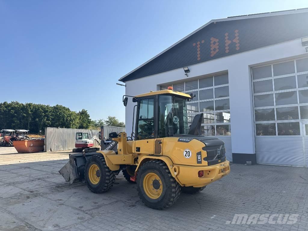 Volvo L 30 G Iekrāvēji uz riteņiem
