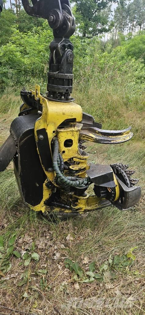 John Deere 1070e Harvesteri
