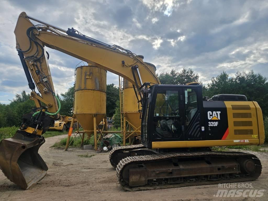 CAT 320FL Kāpurķēžu ekskavatori
