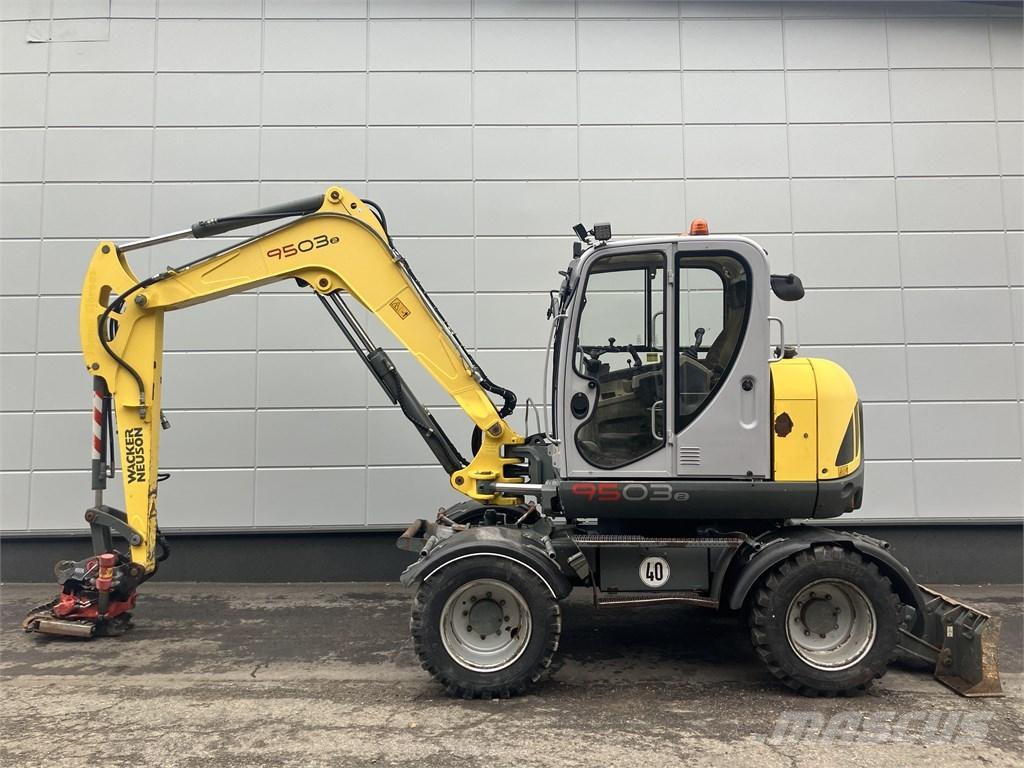 Wacker Neuson 9503 Ekskavatori uz riteņiem