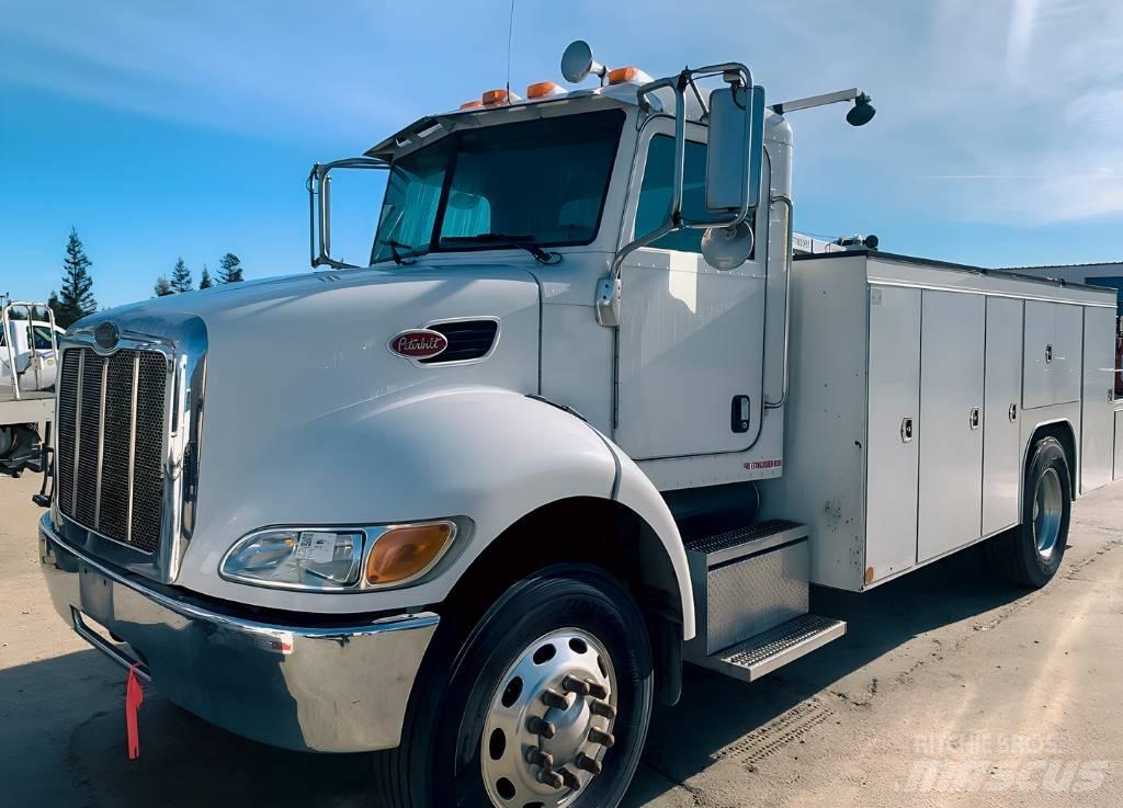 Peterbilt 335 Pašizgāzējs