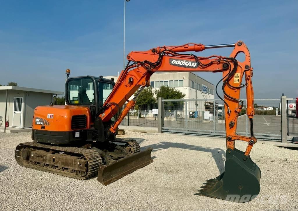 Doosan DX 80 R Vidēja lieluma ekskavatori 7 t - 12 t