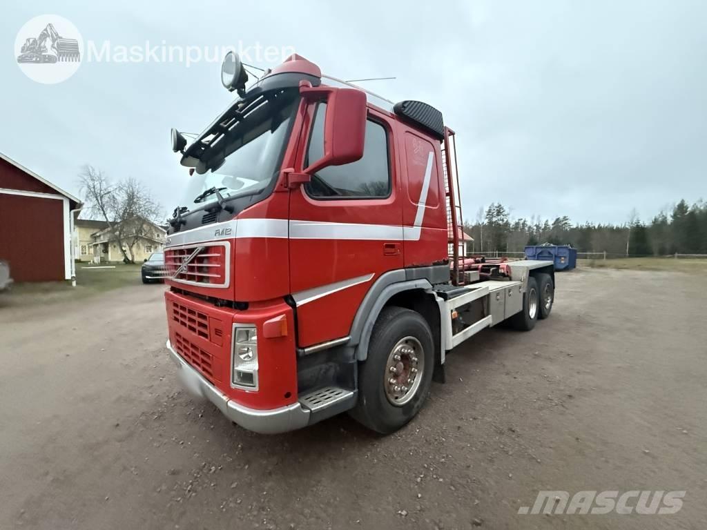 Volvo FM 12 Treileri ar āķi