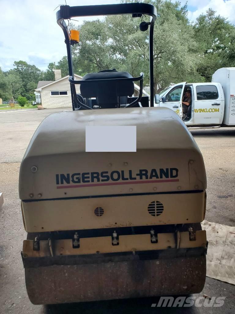 Ingersoll Rand DD 24 Divvalču grunts veltņi