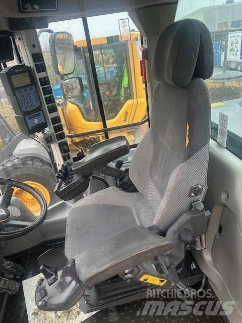 Volvo L180H Iekrāvēji uz riteņiem