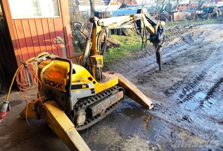 Brokk 90 Demontāžas ekskavators