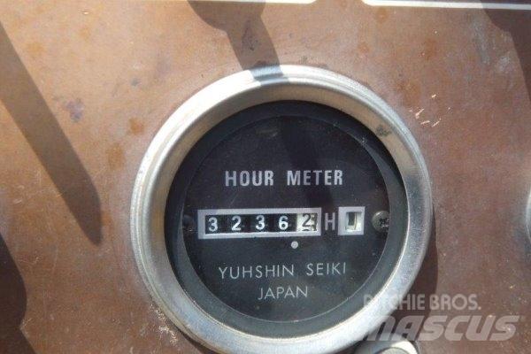 Sumitomo HA31C Asfalta klājēji