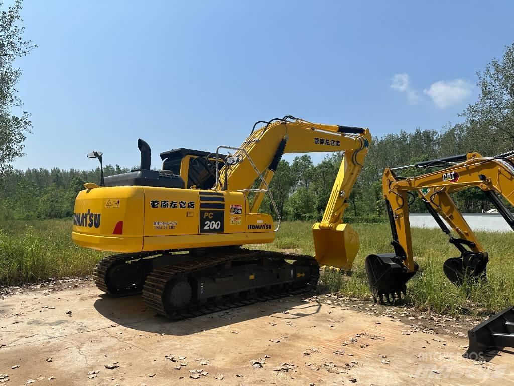 Komatsu PC200-8 Kāpurķēžu ekskavatori
