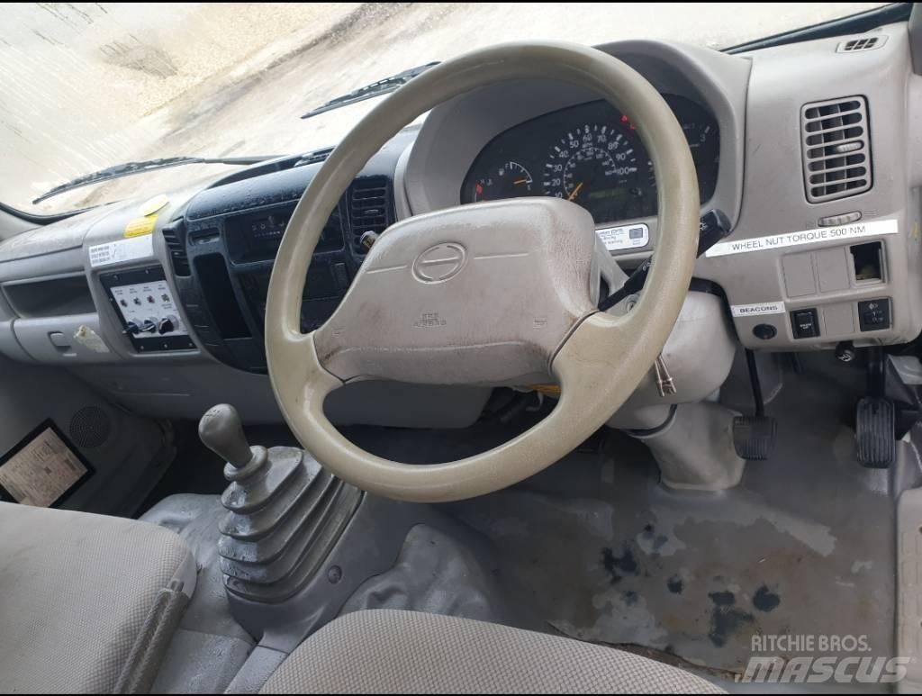 Hino 300 Citi