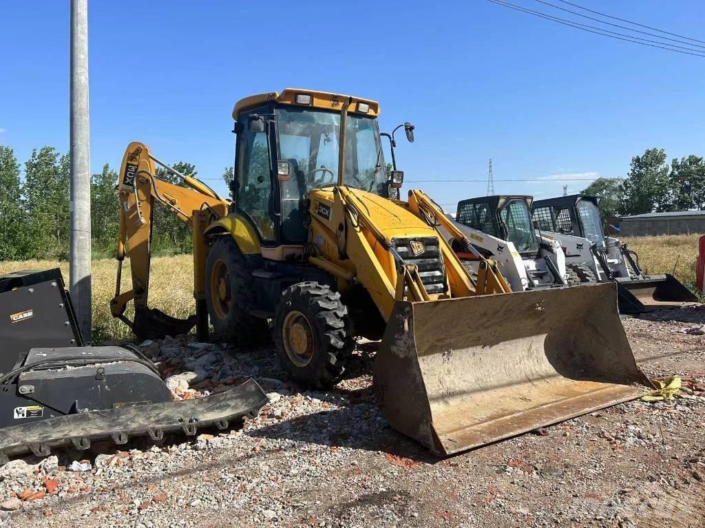 JCB 3CX Ekskavatori-iekrāvēji