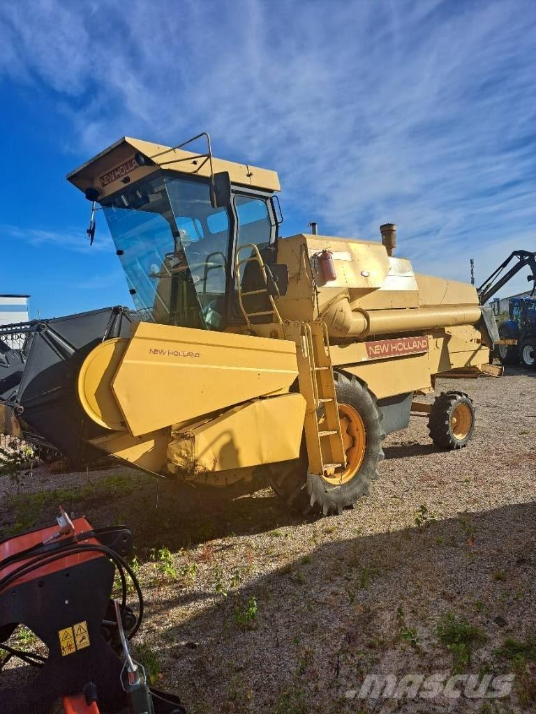 New Holland 8030 H Ražas novākšanas kombaini