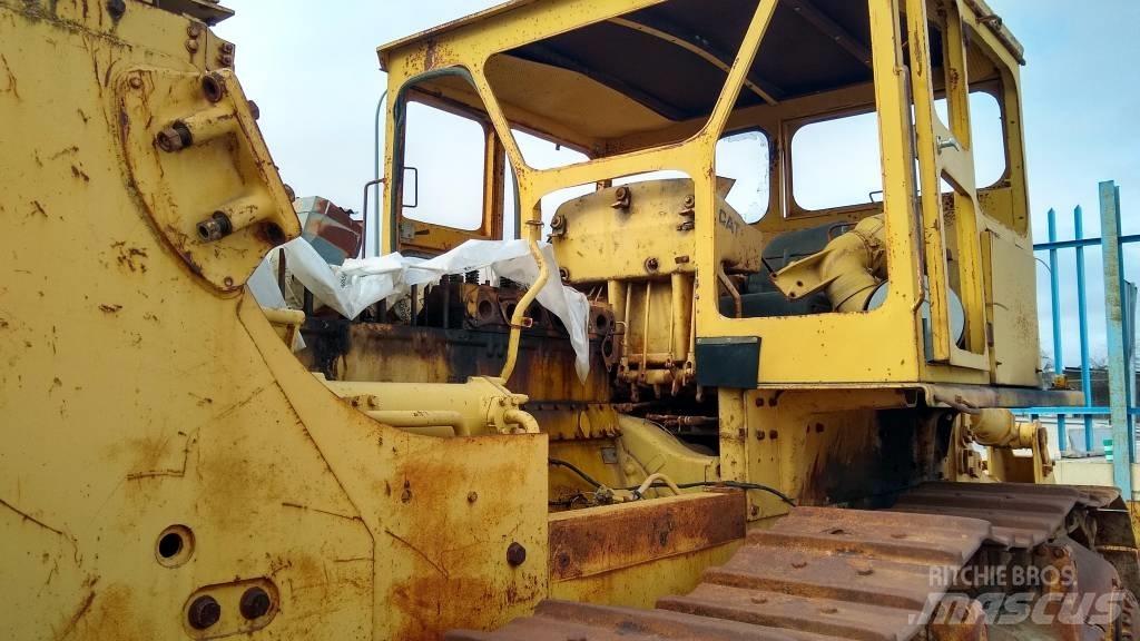 CAT D8K  (POR PIEZAS) Kāpurķēžu buldozeri