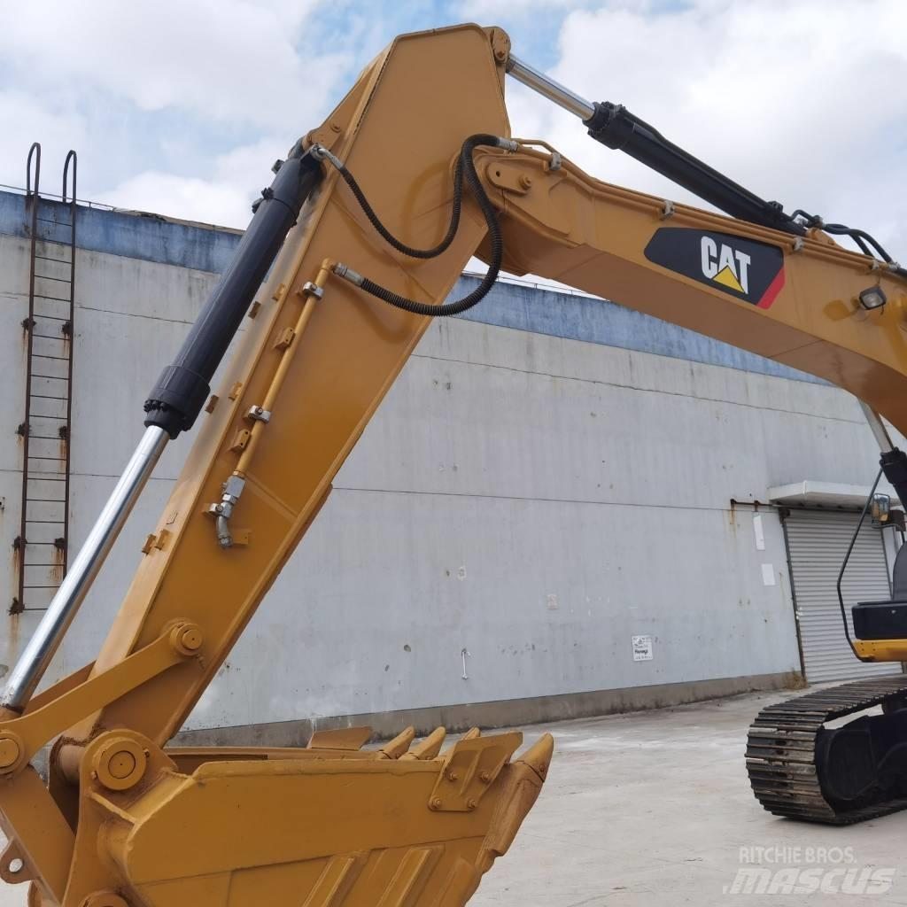 CAT 325D Kāpurķēžu ekskavatori
