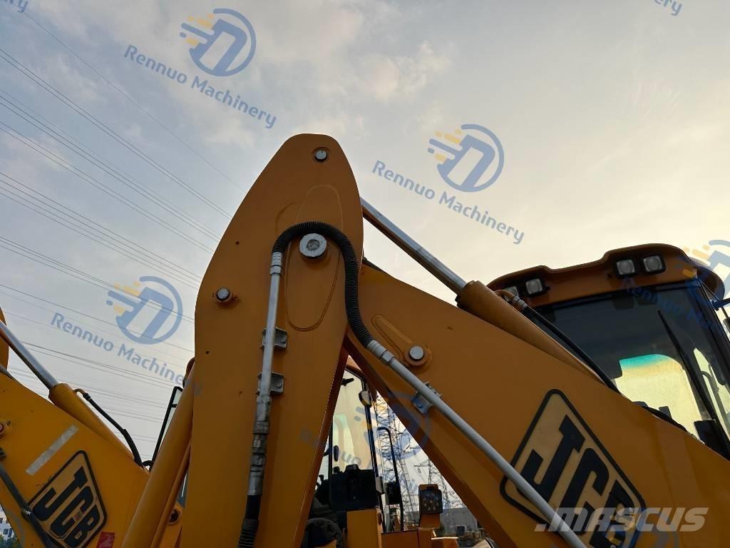 JCB 4 CX Ekskavatori-iekrāvēji