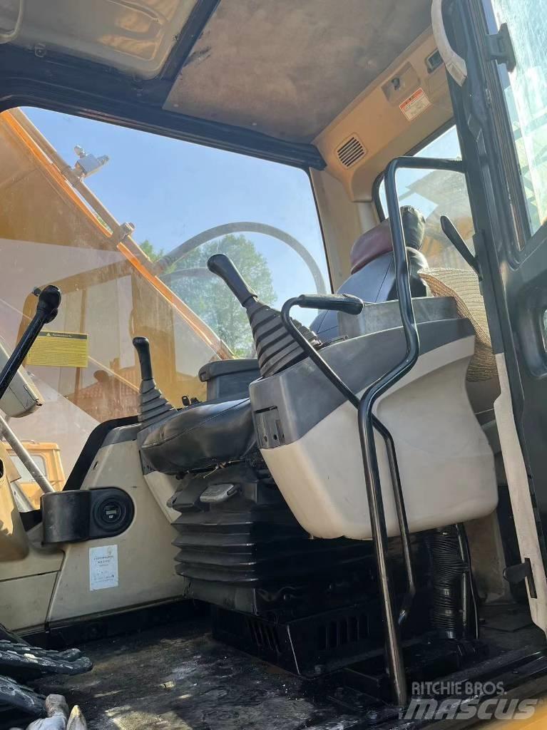 CAT 320 C L Kāpurķēžu ekskavatori
