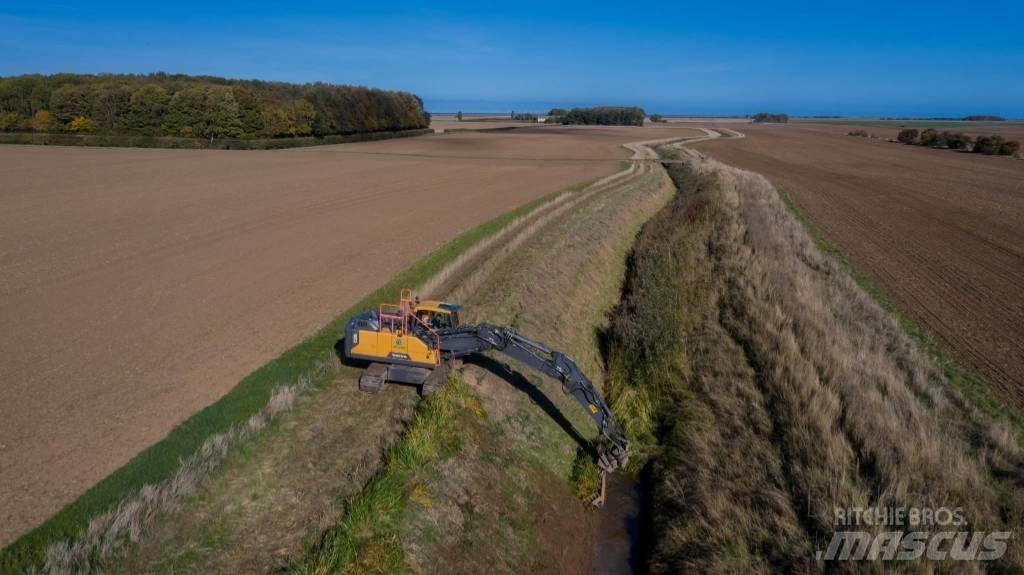 Volvo EC 220 EL Kāpurķēžu ekskavatori