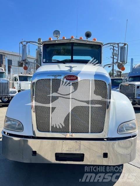 Peterbilt 384 Vilcēji