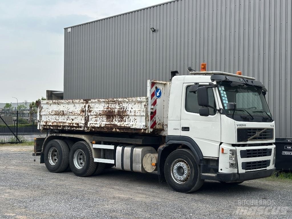 Volvo FM 12 420 Treileri ar āķi