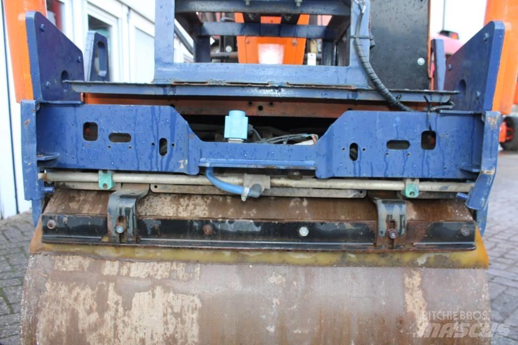 Ammann AV 23 E Divvalču grunts veltņi